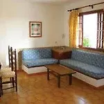 Gardens Отель *